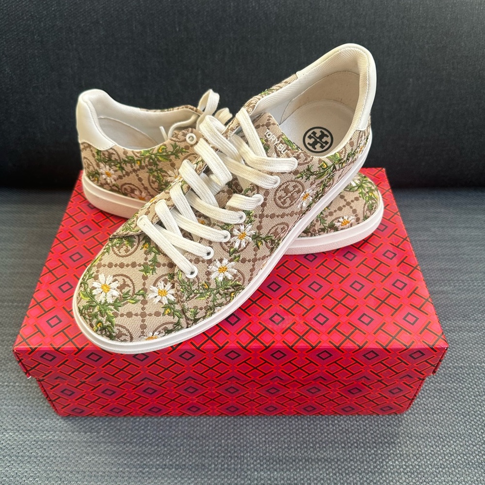 Tory Burch shoes